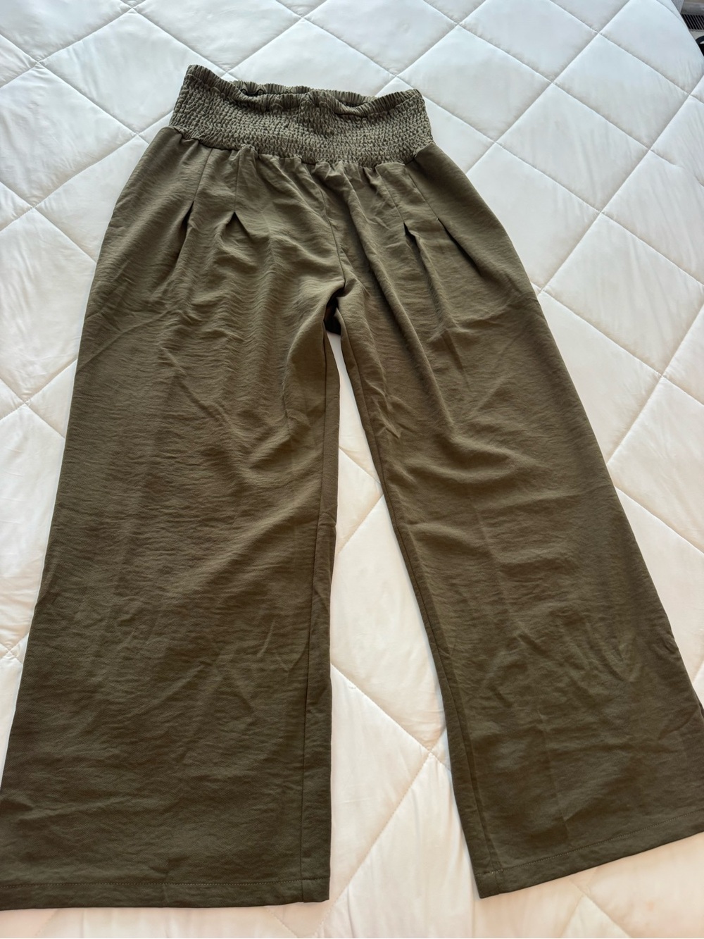 Wide-Leg Olive Green Women's Pants with Smocked Waist